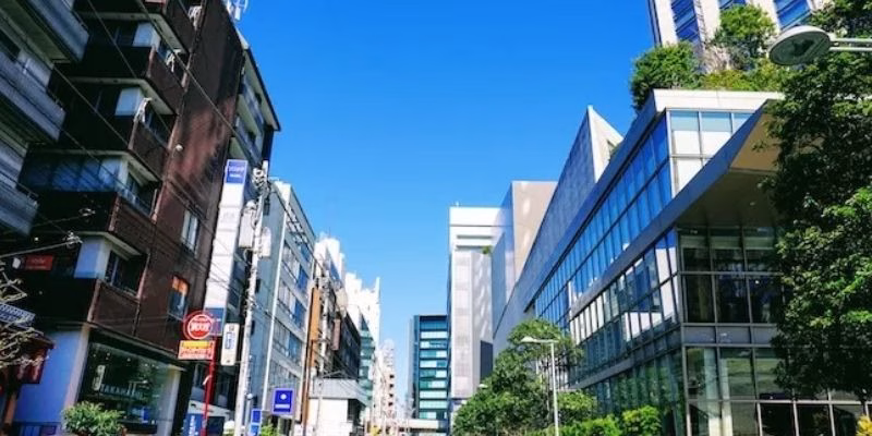 Tokyo's high-rise luxury apartments for rent